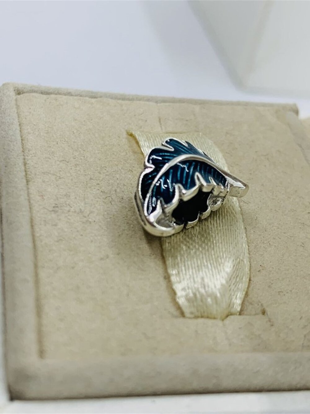 ✨🔥Pandora Blue Curved Feather Charm Nature and Celestial Pendant - Picture 6 of 6